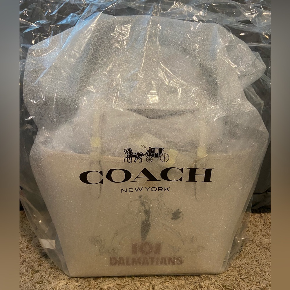 NEW Coach Disney X Cruella & 101 Dalmatian Leather Tote.
